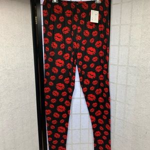 P20- 36 NWT-WOMENS  Plus Size Leggings